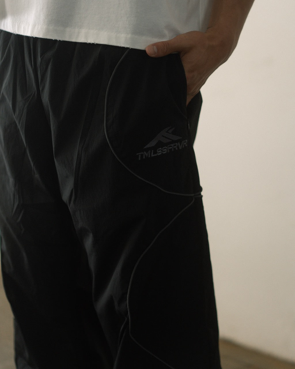 SWIRLY TRACKIES