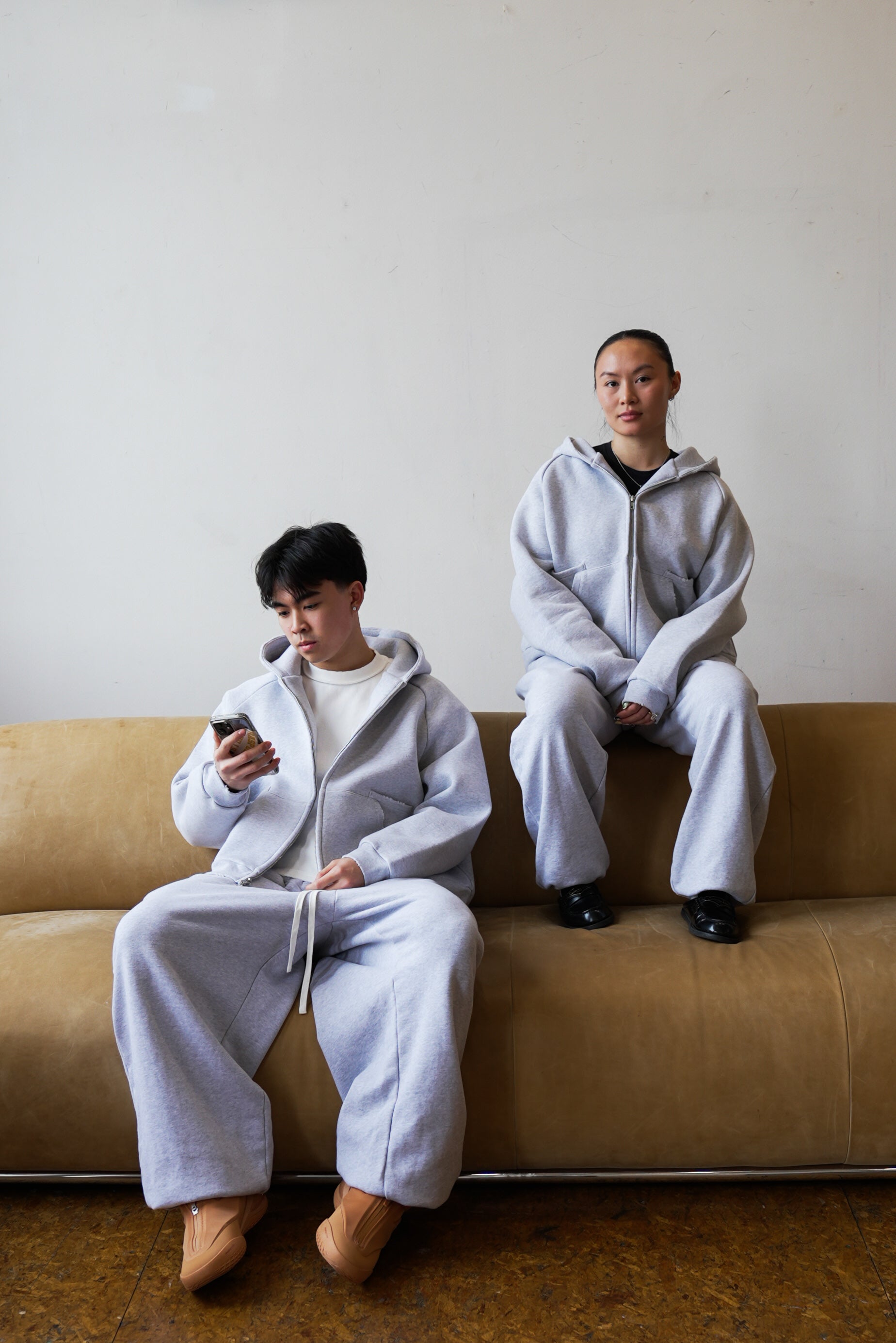 V2 JOGGERS HEATHER GREY – TMLSSFRVR