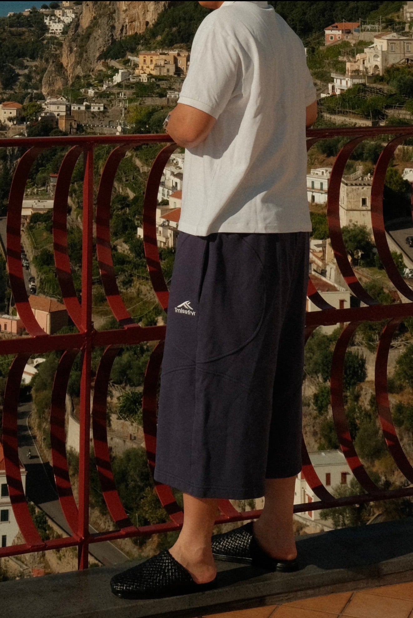 NAVY SWIRLY SHORTS
