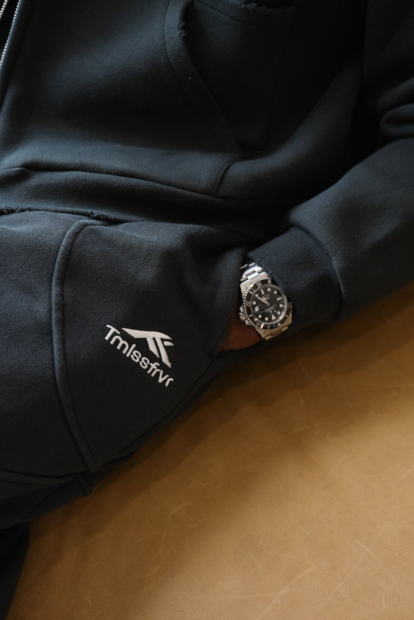 V2 SWIRLIES GUNMETAL