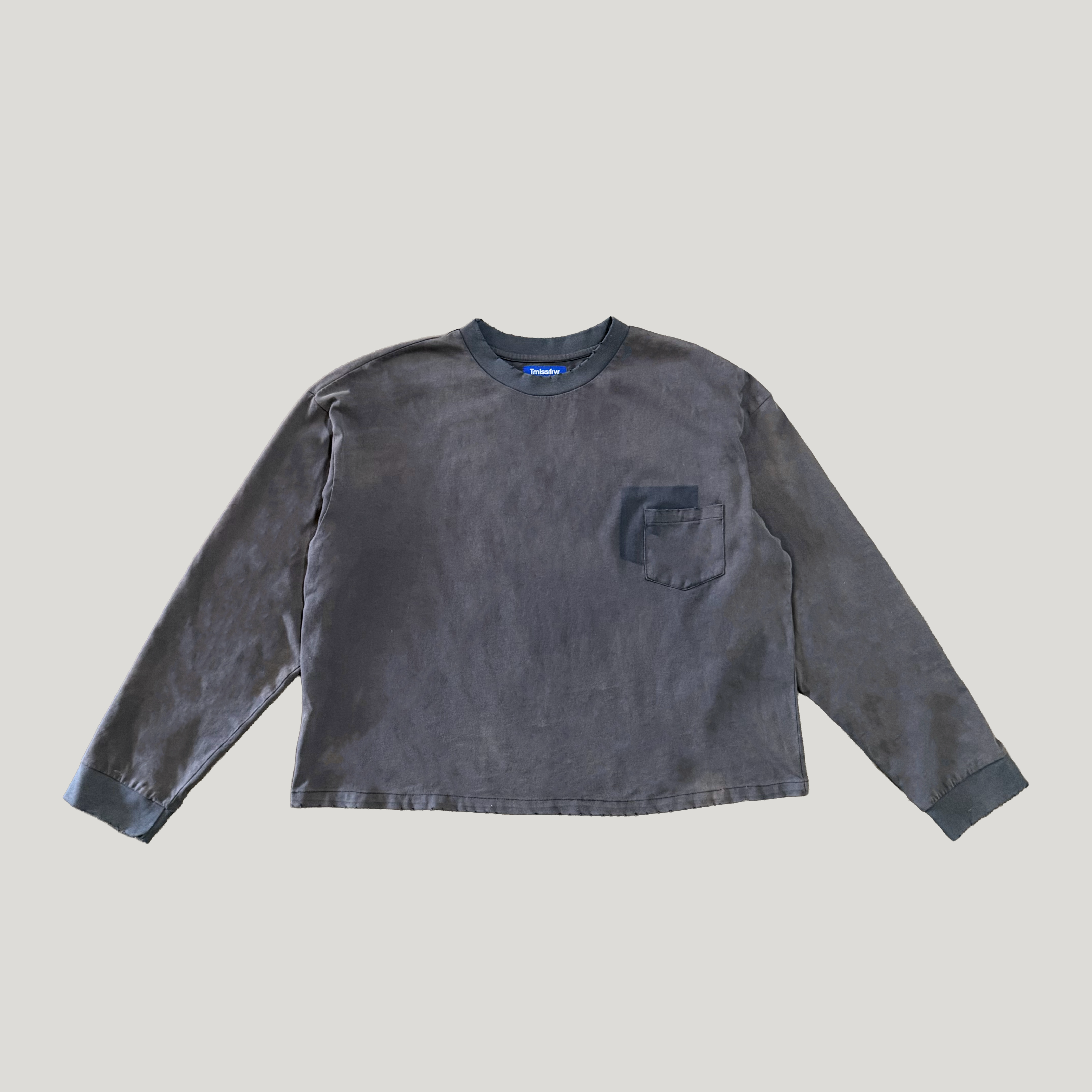 VINTAGE BLACK LONGSLEEVE