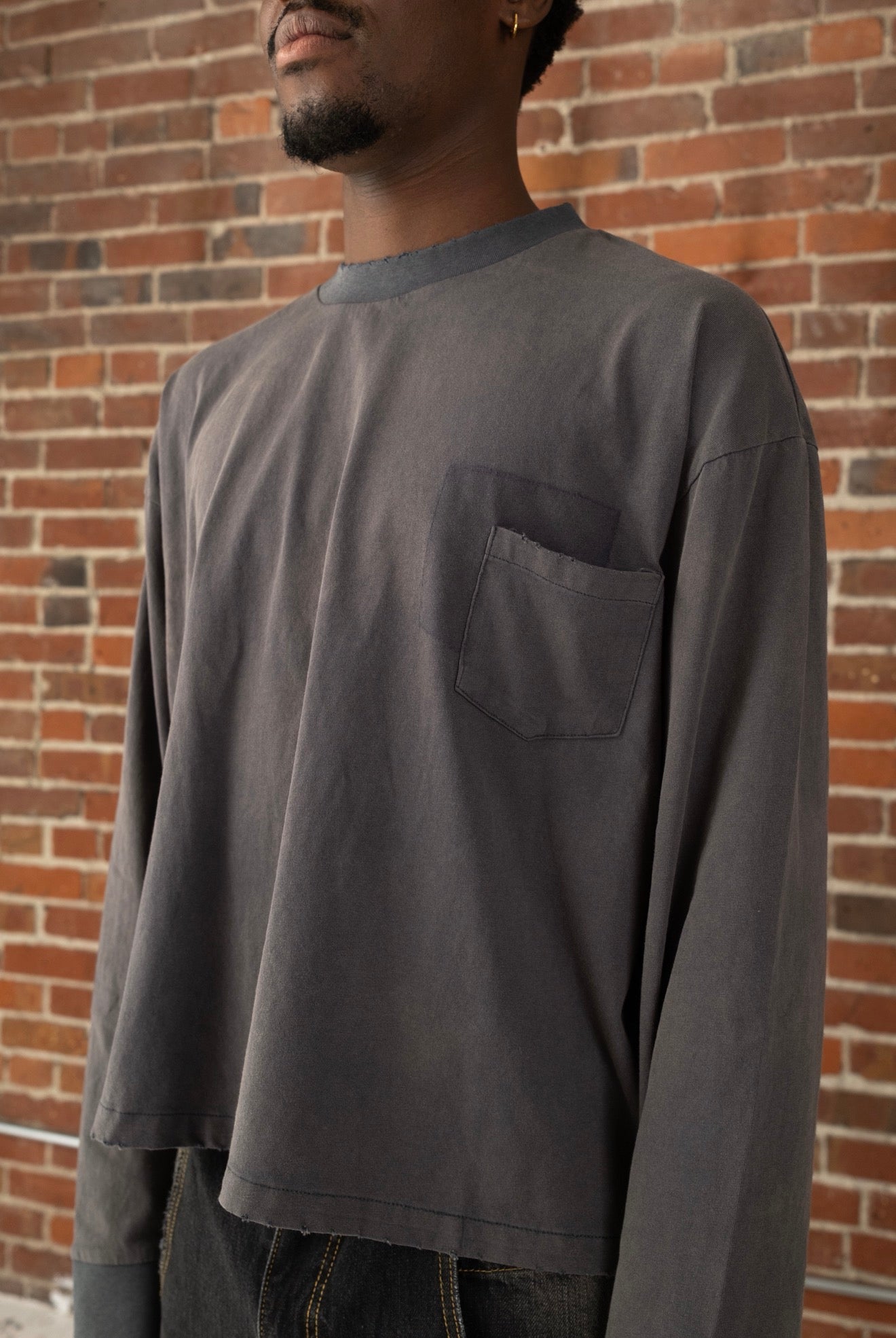 VINTAGE BLACK LONGSLEEVE