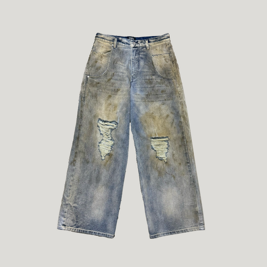 RIPPED DIRTY BOOTY JEANS